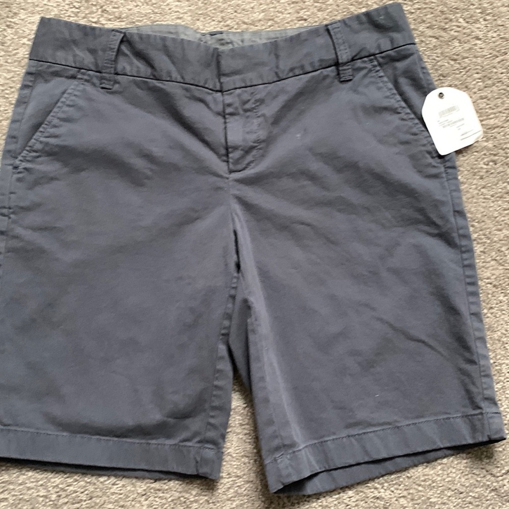 NWT. Nordstrom, Caslon Bermuda shorts. Sz 4. Cotton!